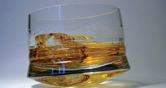 Mareados Whiskey glass.