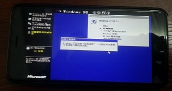 Windows 98 installation on iPhone 6 Plus