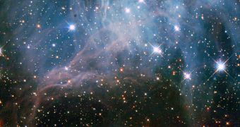 Hubble Celebrates Anniversary with Image of Loose Star Cluster