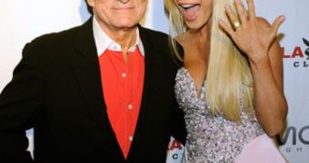 Hugh Hefner calls Crystal Harris a liar after interview on their non-existent love life