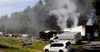 Passengers die in a bus crash on Interstate 40