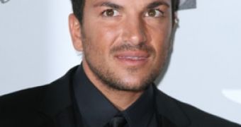 I Can’t Keep Track of My Wife’s Affairs, Says Peter Andre