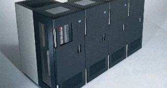 30 mainframes or 3900 servers?