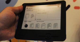 IFA 2012: Hands-On with Curved Wexler E-Reader
