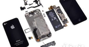 iPhone 4S teardown