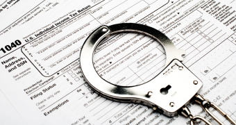 IRS Employee Files Hundreds of Fraudulent Tax Returns