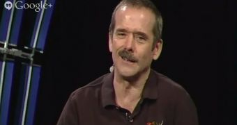 ISS Astronaut Chris Hadfield Talks About Adjusting to Life with Gravity – Video