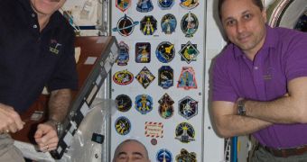 Cosmonauts Anton Shkaplerov and Anatoly Ivanishin (RosCosmos) and NASA astronaut Daniel Burbank are on their way to Earth today, April 27, 2012
