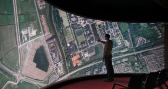 New multitouch display of 33 feet has 100 touch points