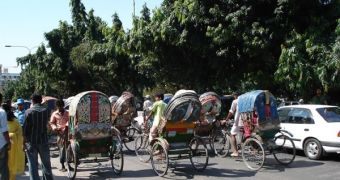 Using rickshaws instead of cars is an effective way of cutting back on carbon emissions