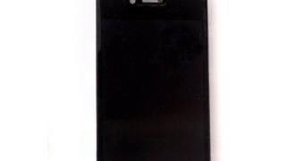 iPhone display assembly (image modified - elongated)