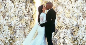 Kim Kardashian and Kanye West are married in Florence, Italy
