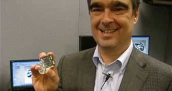Steve Smith, Intel VP, shows 32nm Westmere processor