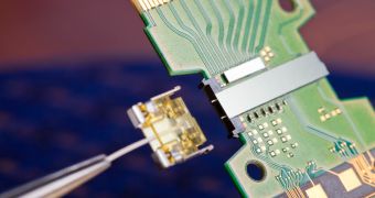 Intel develops Photonics wired connection of 50 Gbps