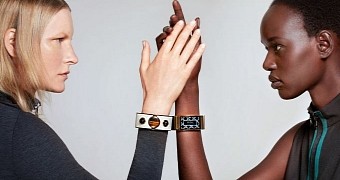 Intel’s MICA Luxury Wearable Looks Like It Stepped Out of Vogue