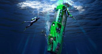 James Cameron's Deepsea Challenger sets out on cross-country journey