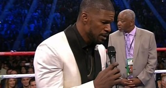 Feeling it: Jamie Foxx sings the National Anthem at the “Fight of the Century” in Vegas