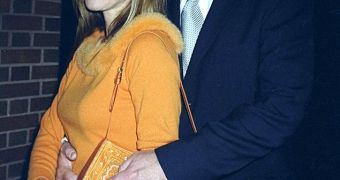 Jane Seymour and hubby James Keach are getting a divorce