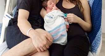 Jason Biggs and Jenny Mollen are the proud parents of a new baby boy, Sid