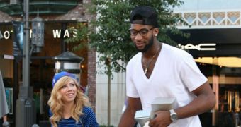Jennette McCurdy is accusing former boyfriend Andre Drummond of leaking raunchy selfies