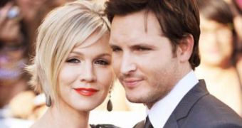 Jennie Garth and Peter Facinelli are divorcing after 11 years of marriage
