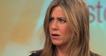 Jennifer Aniston Stopped Exercising for “Cake” and It Was Horrible – Video