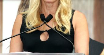 Report says Chelsea Handler turned to Jennifer Aniston for help with new show, was turned down
