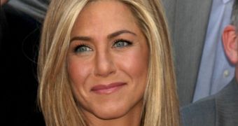Jennifer Aniston wants her dogs to live as long as possible so she’s giving them only anti-aging water
