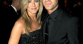 Jennifer Aniston is thinking of reconciling with John Mayer, breaking up with Justin Theroux