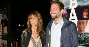 Jennifer Esposito and Bradley Cooper were married between December 2006 and May 2007