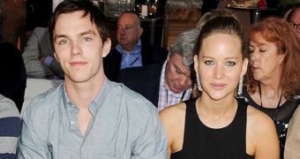 Nicholas Hoult seen flirting with women in club, is thought to have broken off with Jennifer Lawrence