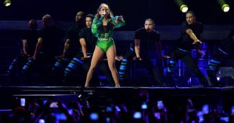 Jennifer Lopez finds little sympathy among the Bronx residents for her neighborhood concert