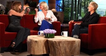 Jennifer Lopez and Cameron Diaz on Ellen DeGeneres' couch