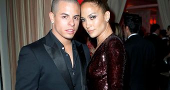 Jennifer Lopez and Casper Smart are trying for a baby, says magazine report