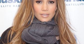 Jennifer Lopez is upset that Steven Tyler is stealing her thunder on American Idol, claims report