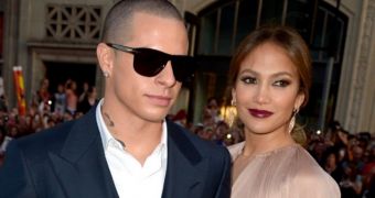 Casper Smart is in big trouble after Jennifer Lopez has caught him texting lewd messages to trans-gender models