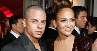 Jennifer Lopez Takes Ex-Boyfriend Casper Smart on Exotic Vacation
