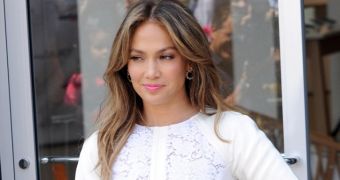Jennifer Lopez might return to American Idol, but only for a $20 million (€15 million) salary per season