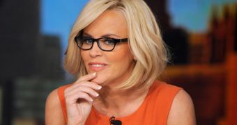 Jenny McCarthy says ABC's The View is a sinking ship, gives it another season, tops