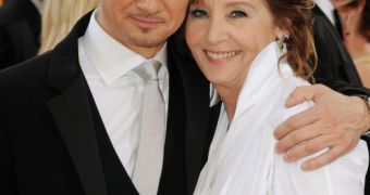 Jeremy Renner brought his mother as his date at the 2010 Academy Awards
