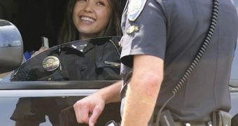 Jessica Alba Smiles Her Way Out of Speeding Ticket
