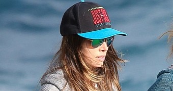 This photo seems to confirm Jessica Biel is pregnant