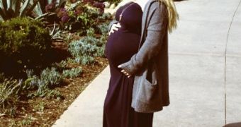 Jessica Simpson Is Still Pregnant