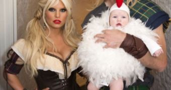 Jessica Simpson poses for family album on Halloween