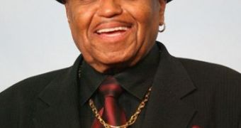 Joe Jackson says spanking Michael as a child kept him out of gangs