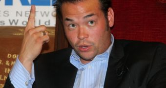 Jon Gosselin takes 5-year-old on ATV ride, stands in direct violation of CPSC regulation
