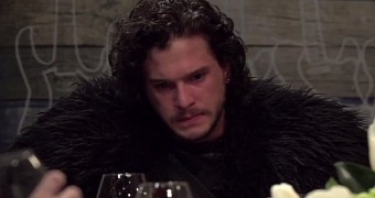 Jon Snow is like a fish out of water at Seth Meyers' modern-day dinner party