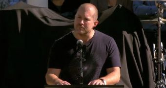 Jony Ive, Apple's SVP of Industrial Design, paying his respects to the late Steve Jobs
