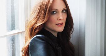 Julianne Moore covers Health magazine, talks about her workout routine