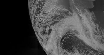 Earth seen by Juno, a reconstructed mosaic image